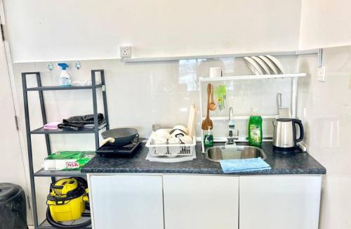 Bandar Puchong Jaya Apartment | SA 1-10PAX SkyPod Puchong 2Room IOI Mall LRT WiFi