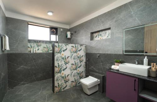 Uddar Villa | SaffronStays Sunset Glow