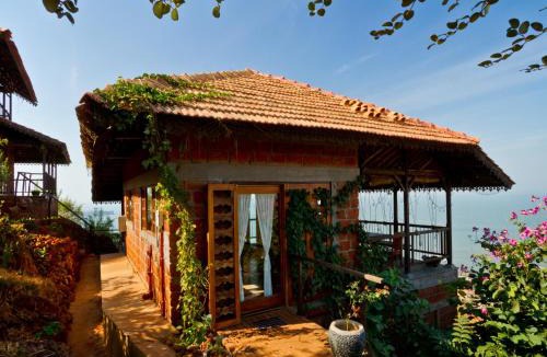 Murud-Harnai Villa | SaffronStays Villa 270, Dapoli
