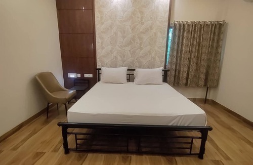 Jhargram Hostel | Salboni Retreat