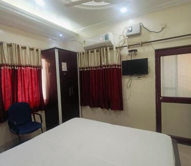 Raebareli Hotel | Saluja Palace