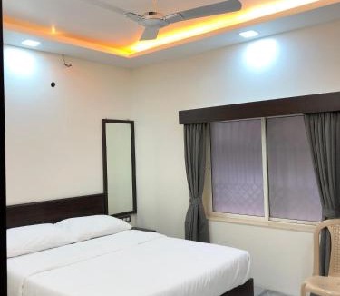 Panchgani House | Sameena Guest House