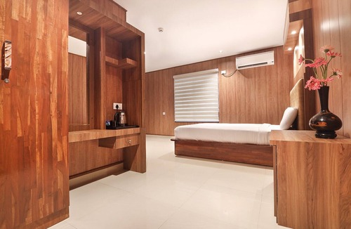 Alwaye Hotel | SANJEEVINI AYURVEDA AND YOGA RETREAT