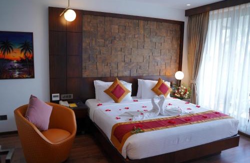 Kolagappara Hotel | Saugandhika West Gate