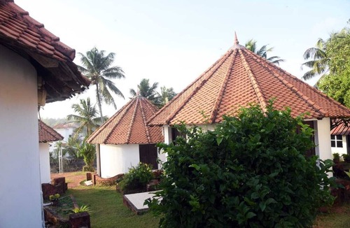 Varkala Resort | Sea View Rooms on the Cliff. Just 50 meters walk to the beach