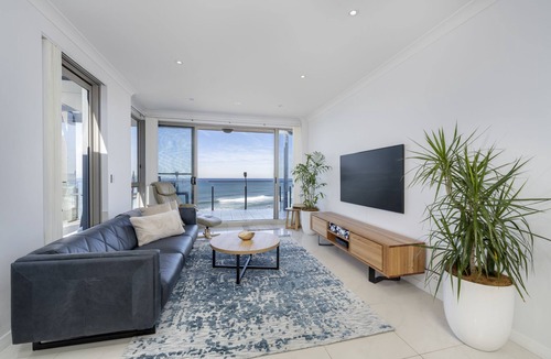Merewether Apartment | Seascape - Absolute Beachfront - Ocean Views