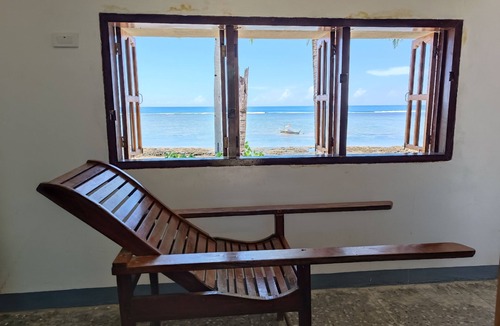 Burgos Apartment | Seaside view a friendly neighborhood and near in many tourist spot in the island
