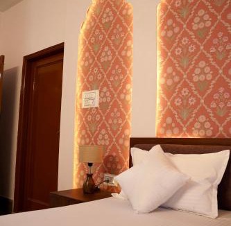 Pink City Apartment | Seasoned Jaipur-Live in a 100-year-old apartment