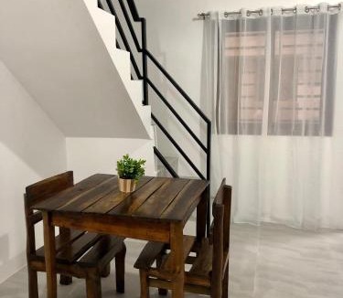 Dasmarinas Apartment | Sebastians CRIB F