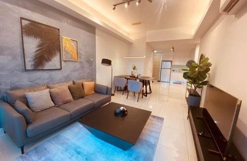 Brickfields Apartment | Sentral Suites Kuala lumpur By Leyla 3BR suites 8 pax