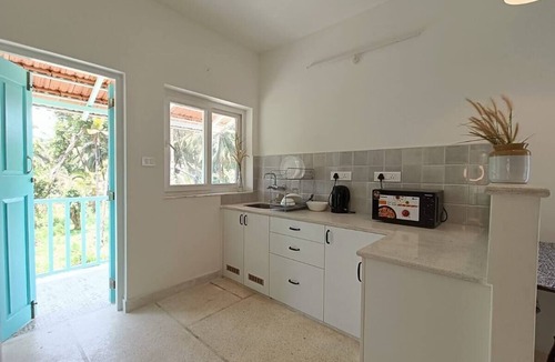 Vanelim Apartment | Serene 1 bed apartment at Beseco bed and breakfastn