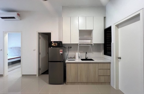 Taman Bukit Mewah Condo | Serene Urban Rest in town next to train/MRT station