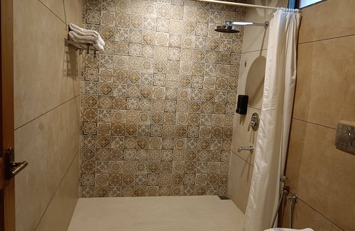 Andhakaranazhy Hotel | Shantitheeram Ayurveda