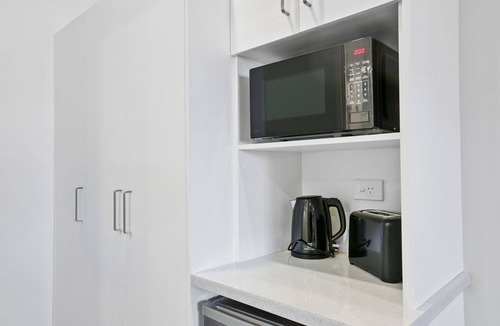 Shellharbour Hotel | Shellharbour Village Motel