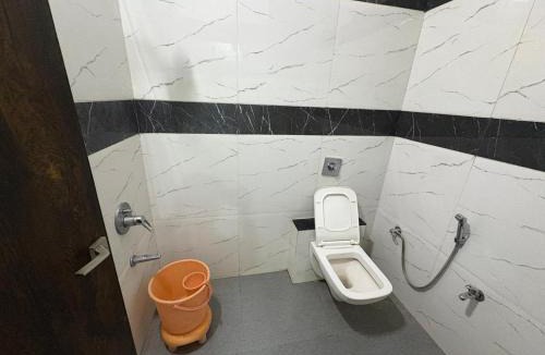 Abu Road Hotel | Shere Punjab Hotel & Restaurant