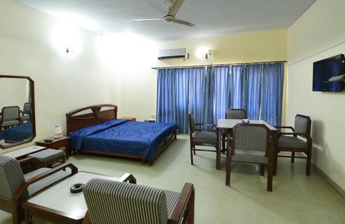 Dabwali Hotel | Shikra Tourist Resort