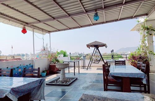 Lake Swaroop Sagar House | Shiv Villa Home Stay
