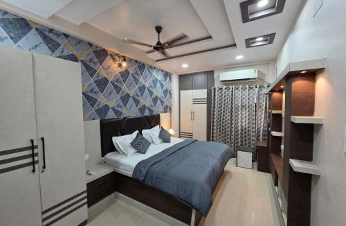 Mahmoorganj Apartment | Shivalay - By Safarnama Stays