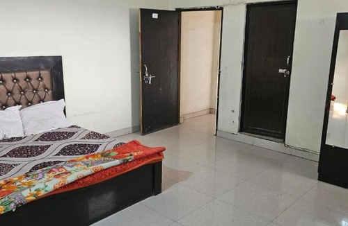 Marhi Hostel | Shivam hotel rewa and janmasa