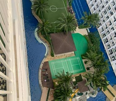 Barangay 76 Hotel | Shore Residence by Buhay Staycation