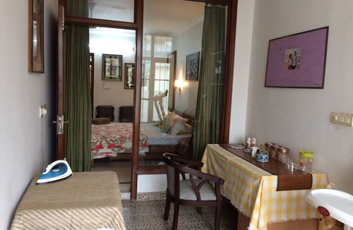 Noida Apartment | Short Stay Standard