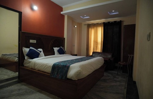 Vrindavan Hotel | Shree Hari palace