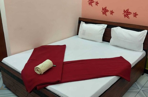 Rajpipla Hotel | Shree Keshrinanadan homestay