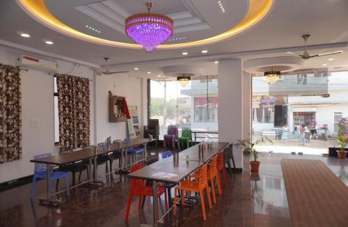 Sikar Hotel | Shree radhe mohan hotel and resort khatushyamji