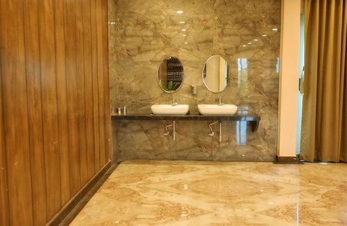 Vallabhnagar Hotel | Shreenath Resort
