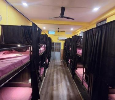 Sigra Hostel | Shri Ashray