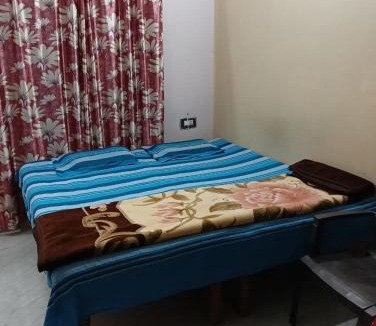 Jhusi House | Shri Hari Sadan