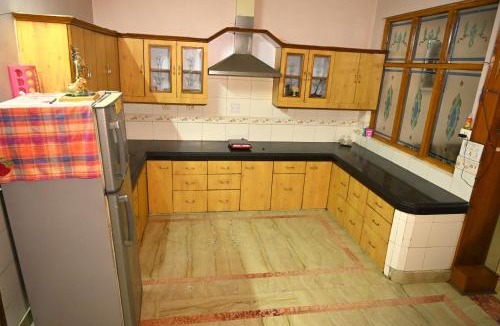 Ghaziabad Apartment | Shri Homestay