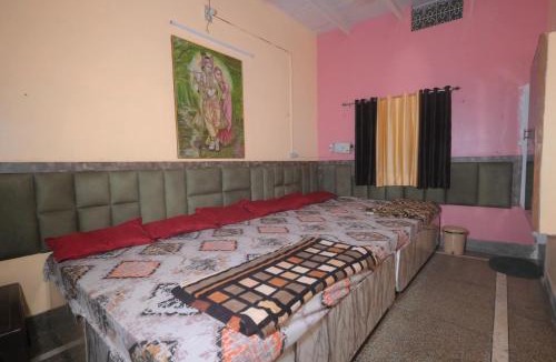 Mathura House | Shri Radha Raman Ji Seva Sadan