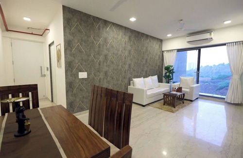 Vikhroli West Apartment | Silicon Suite 3 BHK Luxury Stay In Powai