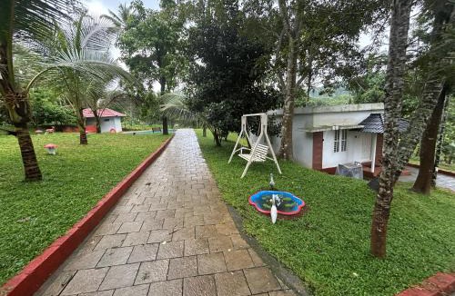 Kenichira Hotel | Silver Oak By Exuberance Stays (Independent Holiday Home)