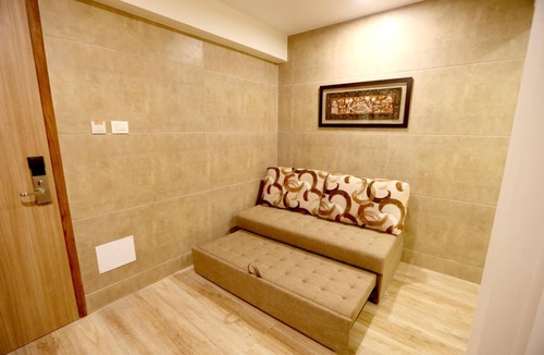 Thane West Hotel | Silverador Boutique Hotel