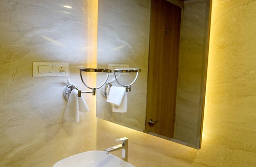 Thane West Hotel | Silverador Boutique Hotel
