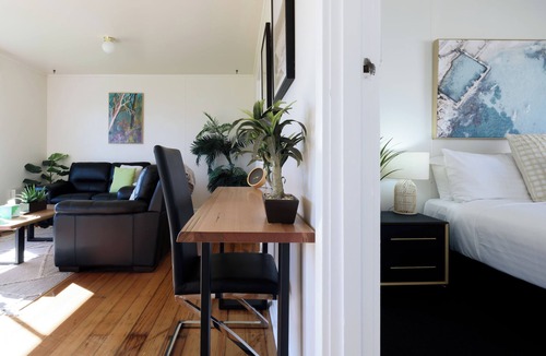 Low Head House | Simple & Comfortable Coastal Retreat