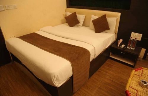 Udaipur Hotel | sk kathiyawadi hotel & restaurant