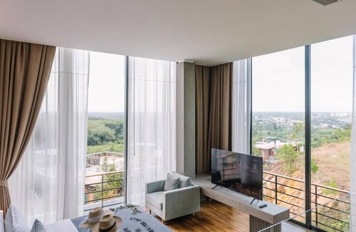 Surat Thani Hotel | Sky Hill Villa Suratthani