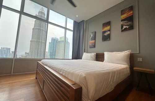 Golden Triangle Apartment | SKY SUITE KLCC - 3 BEDROOM KLCC VIEW