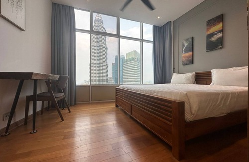 Golden Triangle Apartment | SKY SUITE KLCC - 3 BEDROOM KLCC VIEW