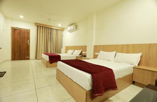 Mundakayam Hotel | Slice of Heaven