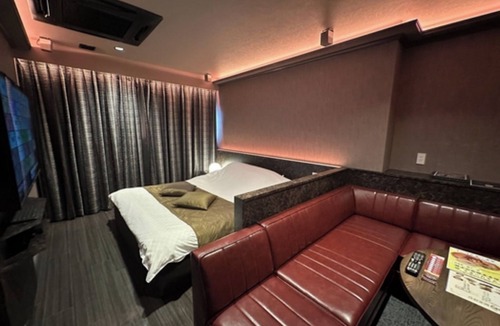 Toyonaka Hotel | SmokingLuxurious Royal Room Free breakfast and free parking /Toyonaka Ōsaka
