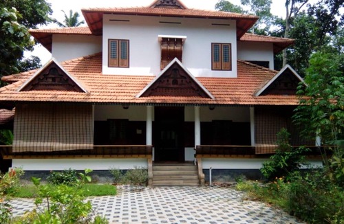 Kunnattur House | SOUBHADRAM THE PALACE -A TRADITIONAL BUN GLOW LOCATED IN A BEAUTIFUL VILLAGE