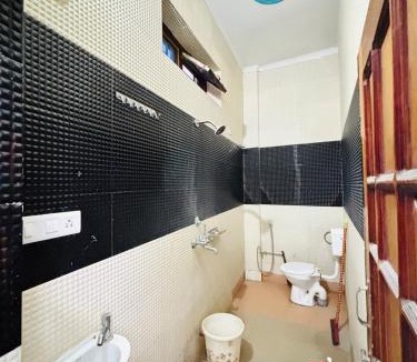 Haldwani Apartment | Spacious 1bhk Non Ac - By Tulsi Homestay