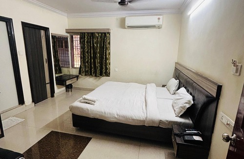Visakhapatnam Apartment | Spacious 3-bedroom apartment with AC, WiFi in brilliant Visakhapatnam