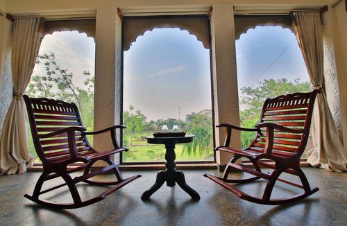 Vaishali Nagar Apartment | Spacious 3- Family suites bedroom in amazing hotel Jaipur with WiFi, AC