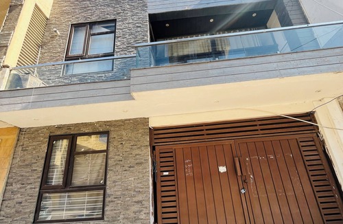 Pink City Apartment | Spacious 4-bedroom apartment with WiFi, AC in vibrant Jaipur