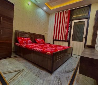 Vaishali Nagar Apartment | Spacious 4BHK house in the heart of the city